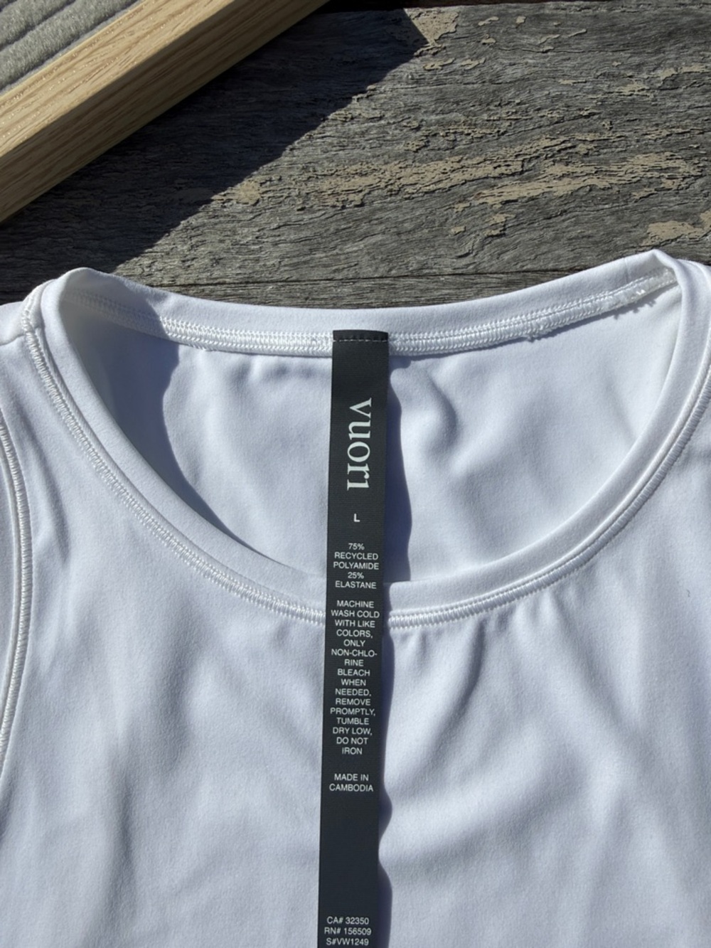 VUORI AllTheFeels Crew Tank WHITE size LARGE nwt - Picture 2 of 5